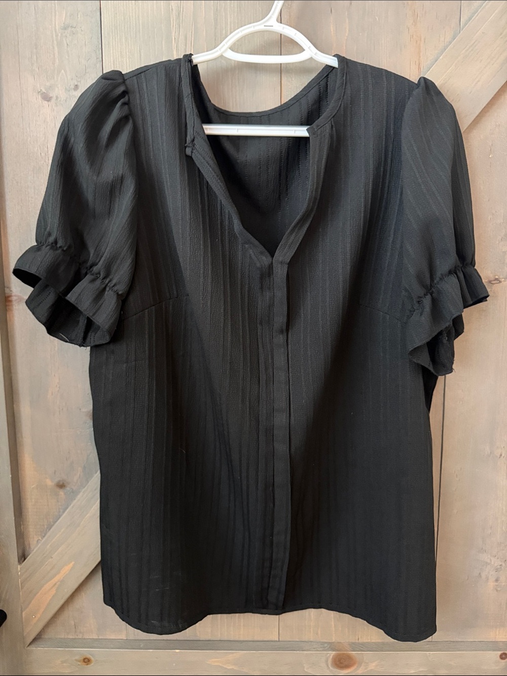 SHEIN Black Textured Ruffle Sleeve Blouse